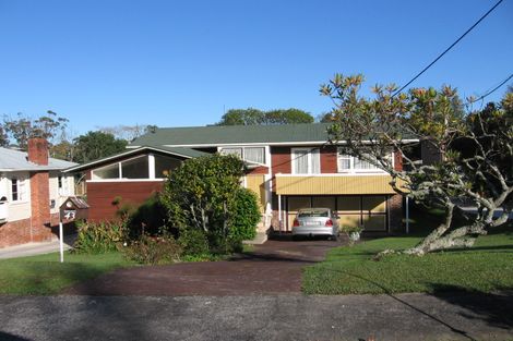 Photo of property in 43 Covil Avenue, Te Atatu South, Auckland, 0610