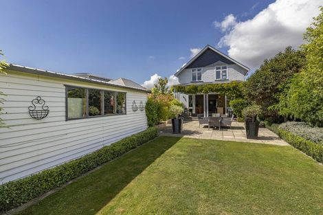 Photo of property in 35 Aylmer Street, Somerfield, Christchurch, 8024