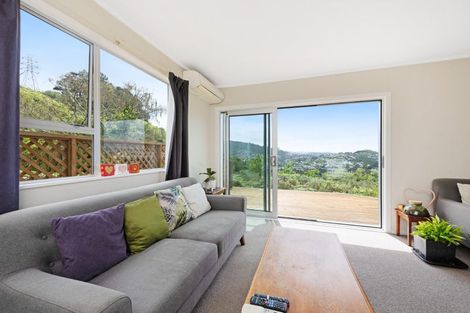 Photo of property in 3 Oldham Way, Crofton Downs, Wellington, 6035