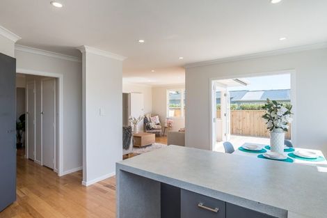 Photo of property in 7a Tawa Street, Waikanae, 5036