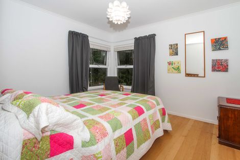 Photo of property in 2/1 Hythe Terrace, Mairangi Bay, Auckland, 0630