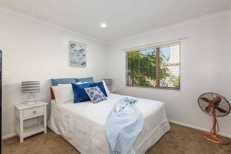 Photo of property in 4 Stornaway Drive, Flat Bush, Auckland, 2016