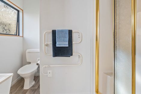 Photo of property in 8 Harbour View Road, Onerahi, Whangarei, 0110