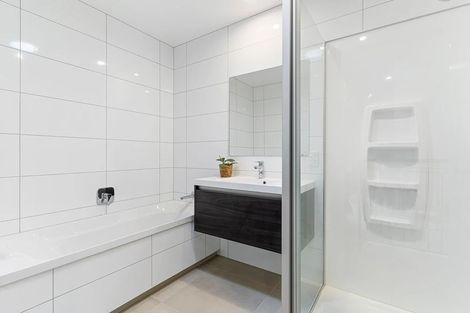 Photo of property in 18 Pepene Avenue, Takanini, 2112