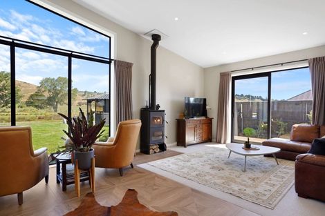 Photo of property in 8 Caro Lane, Cracroft, Christchurch, 8022