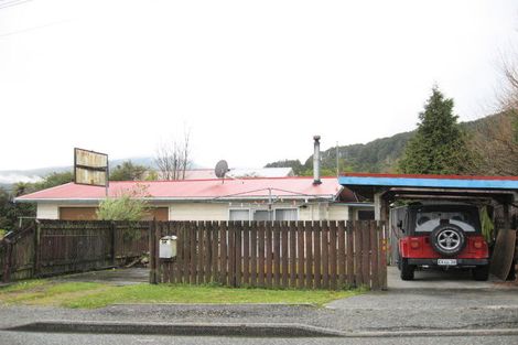 Photo of property in 1 Maori Street, Dobson, Greymouth, 7805