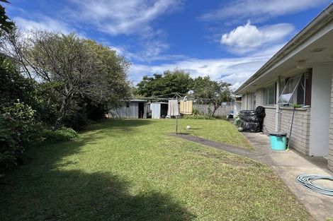 Photo of property in 19 Cascades Road, Pakuranga Heights, Auckland, 2010