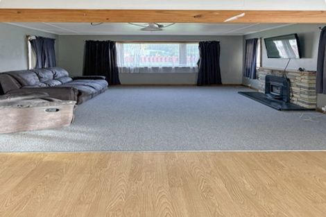 Photo of property in 25 Great North Road, Waipawa, 4210