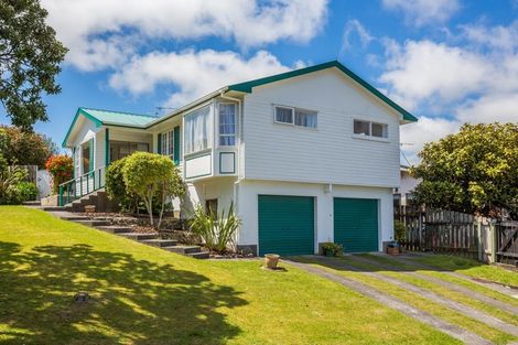 Photo of property in 1 Ensign Lane, Whitby, Porirua, 5024