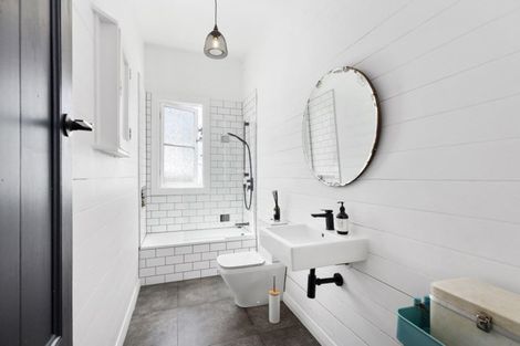 Photo of property in 71 Wellington Road, Kilbirnie, Wellington, 6022