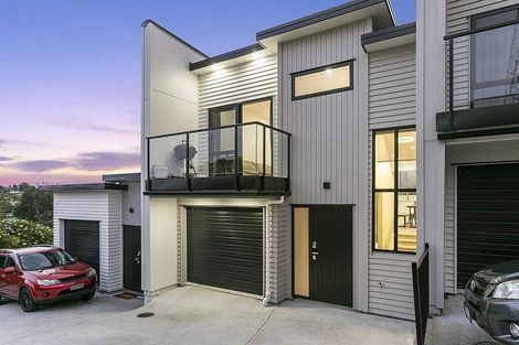 Photo of property in 21d Cherry Tree Place, Massey, Auckland, 0614