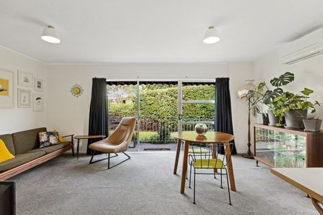 Photo of property in 1/15 Trojan Crescent, New Lynn, Auckland, 0600