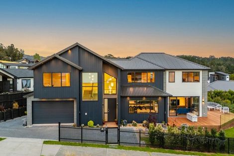 Photo of property in 6 Wheki Place, Swanson, Auckland, 0614