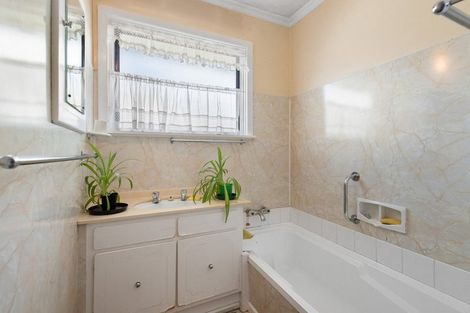 Photo of property in 76 Mackworth Street, Woolston, Christchurch, 8062