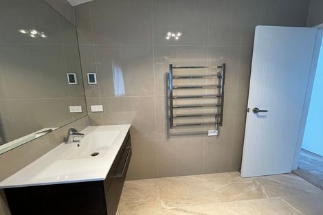 Photo of property in 36 Golden Morning Drive, Albany Heights, Auckland, 0632