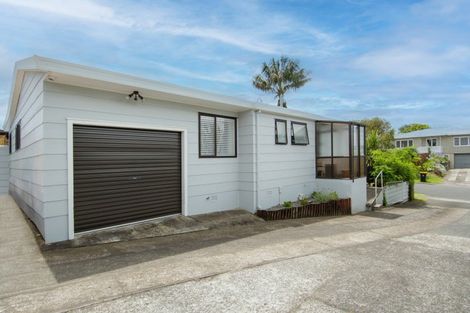 Photo of property in 11a Hilltop Road, Parkvale, Tauranga, 3112