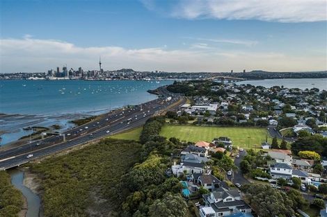 Photo of property in 11 Waimana Avenue, Northcote Point, Auckland, 0627