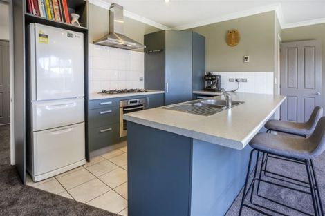 Photo of property in 9 Tongariro Drive, Aotea, Porirua, 5024