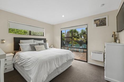 Photo of property in 19 Rhonda Place, Opaheke, Papakura, 2113