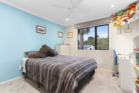 Photo of property in 2 Driftwood Drive, Red Beach, 0932