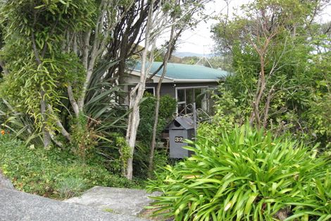 Photo of property in 32 Wright Street, Wainuiomata, Lower Hutt, 5014