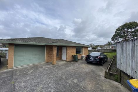 Photo of property in 25 Ginders Drive, Massey, Auckland, 0614
