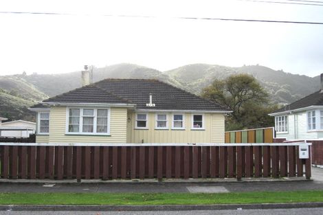 Photo of property in 11 Langford Street, Naenae, Lower Hutt, 5011