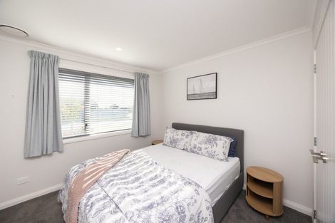 Photo of property in 6 Atlantic Drive, Fitzherbert, Palmerston North, 4410