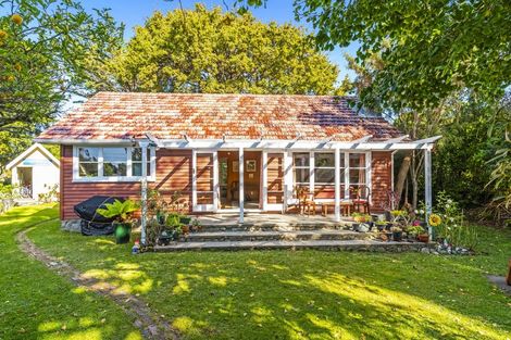 Photo of property in 13 Kauri Road, Waikanae, 5036