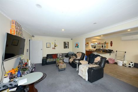 Photo of property in 35 Wilton Crescent, Bishopdale, Christchurch, 8053