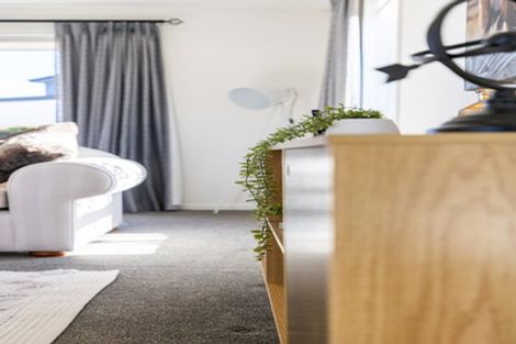 Photo of property in 4 Kilkivan Lane, Broomfield, Christchurch, 8042