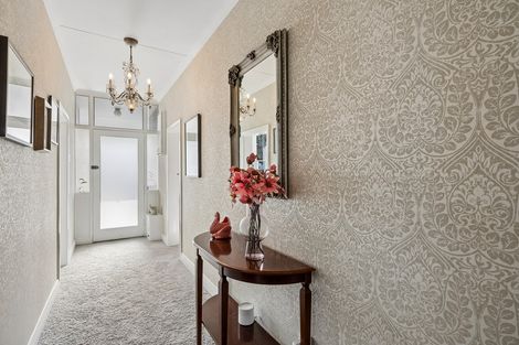 Photo of property in 17 Sandringham Street, Saint Clair, Dunedin, 9012