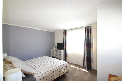 Photo of property in 12 Dee Street, Island Bay, Wellington, 6023