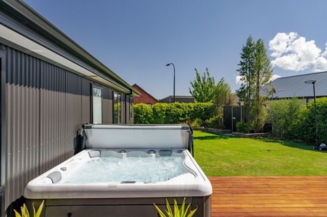 Photo of property in 10 Chadlington Way, Lower Shotover, Queenstown, 9304