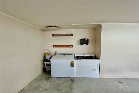 Photo of property in 38 Vinograd Drive, Te Atatu Peninsula, Auckland, 0610