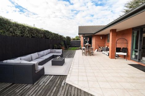 Photo of property in 26a Crofton Road, Harewood, Christchurch, 8051