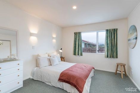 Photo of property in 2/61 Main Road, Titahi Bay, Porirua, 5022