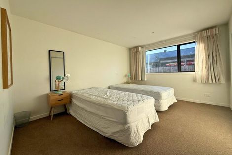 Photo of property in 8 Warbler Lane, Albert Town, Wanaka, 9305