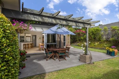 Photo of property in 14 Beachwood Drive, Hatfields Beach, Orewa, 0931