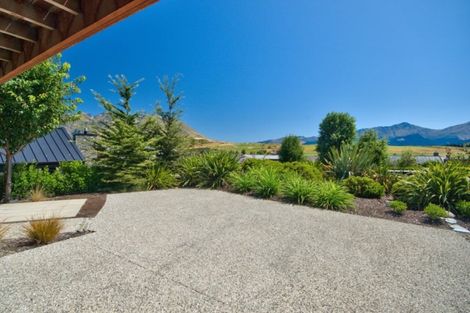 Photo of property in 33 Rannoch Drive, Jacks Point, Queenstown, 9371