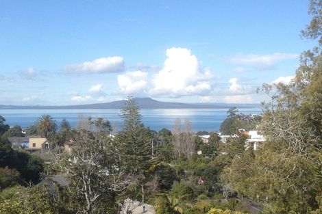 Photo of property in 81 Woodlands Crescent, Browns Bay, Auckland, 0630