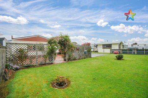 Photo of property in 49 Mauchline Street, Wallacetown, 9816