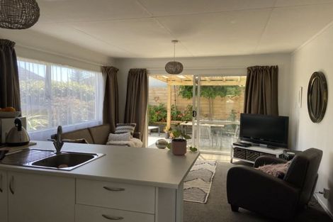 Photo of property in 28a Moulton Street, Moturoa, New Plymouth, 4310