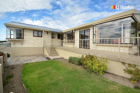 Photo of property in 32 Bangor Terrace, Kew, Dunedin, 9012