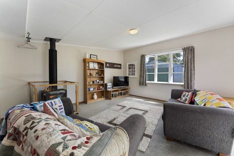 Photo of property in 33 Andrew Avenue, Roslyn, Palmerston North, 4414