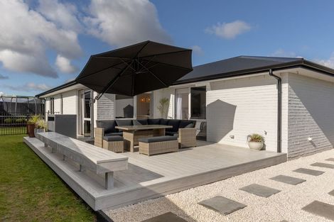 Photo of property in 22 Kahawai Place, Omokoroa, 3114