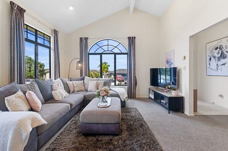 Photo of property in 24 Coventry Way, Long Bay, Auckland, 0630
