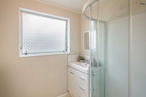 Photo of property in 11 Karaka Grove, Raumati Beach, Paraparaumu, 5032