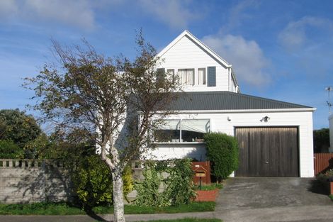 Photo of property in 10 Lone Tree Grove, Kelson, Lower Hutt, 5010