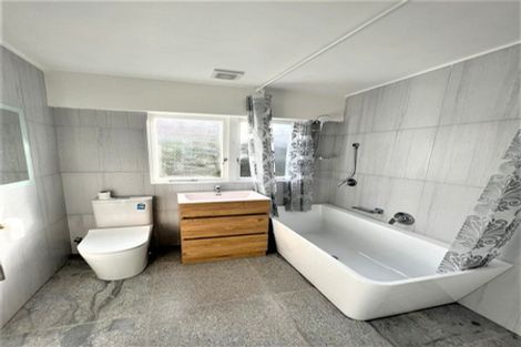 Photo of property in 3/18 Fowler Street, Northcote, Auckland, 0627